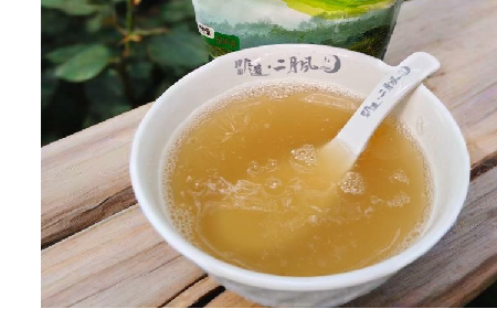 春日出游，保溫杯里面放什么最好，二月風有機野生葛根粉陪你潤養(yǎng)全程